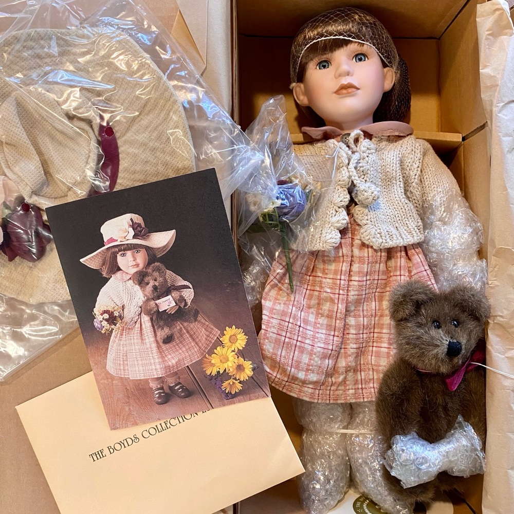 Yesterday’s Child- Boyd’s Bear Doll Collection Malinda and Threads # 4843